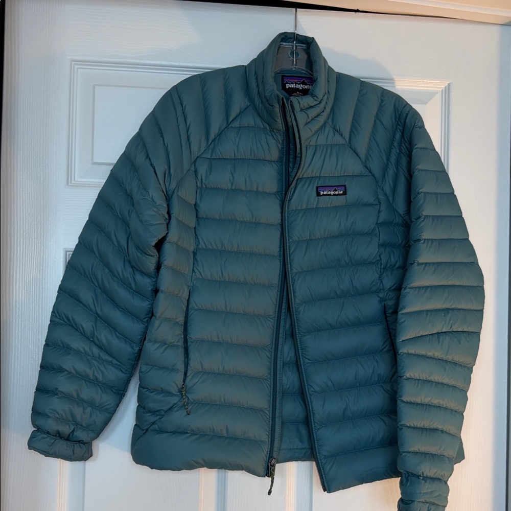 Patagonia Women's Blue Puffer Jacket